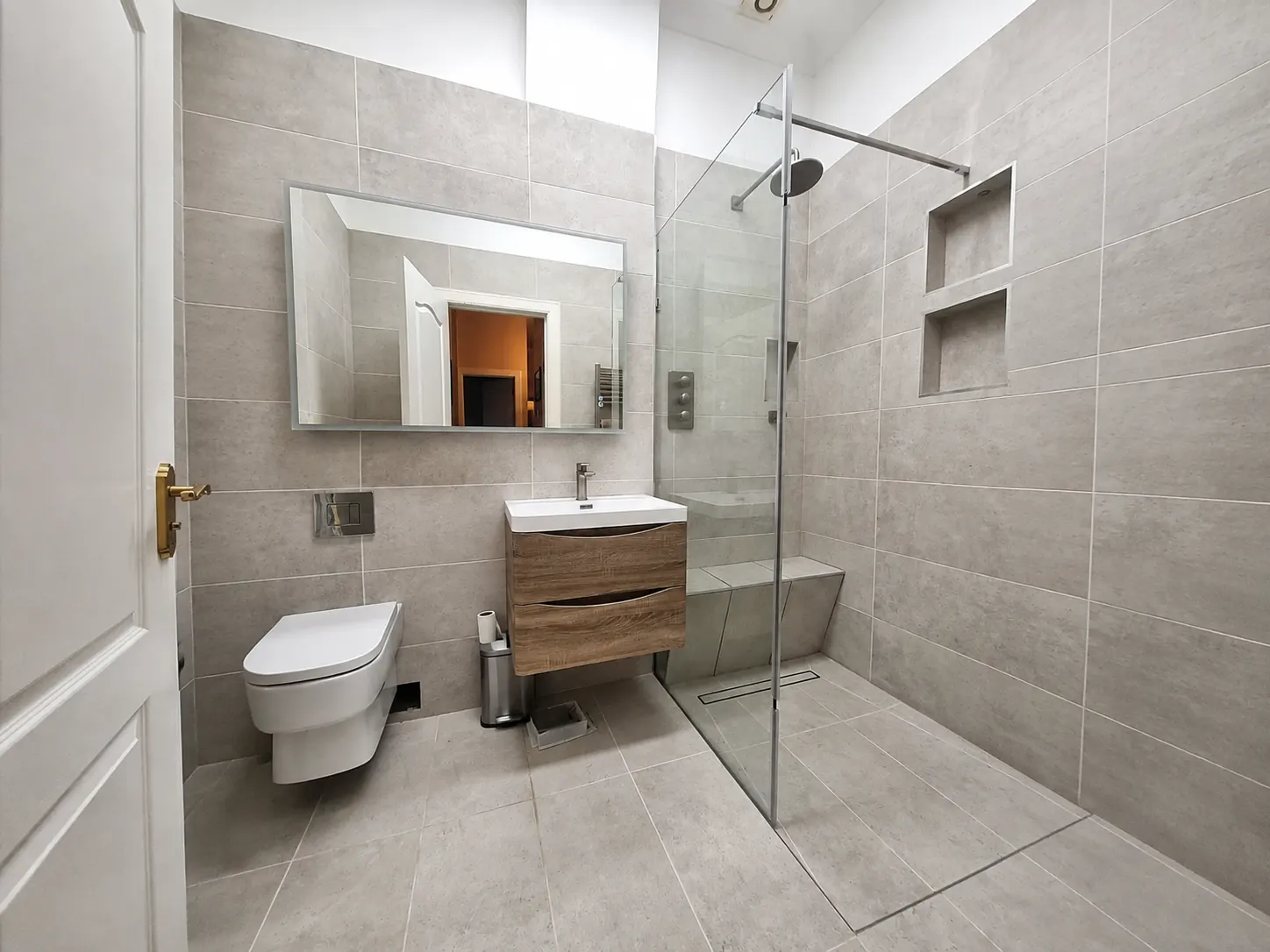 Renovated room with new fittings in an Edinburgh home